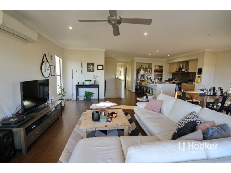 1 Hantlemann Lane, Yarrabilba QLD 4207