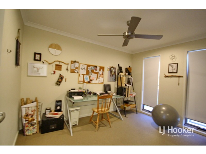1 Hantlemann Lane, Yarrabilba QLD 4207
