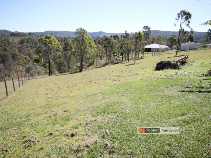 137 Walker Drive, Kooralbyn QLD 4285