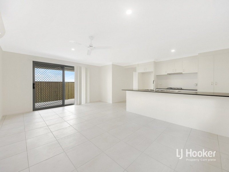 5 Field Close, Redbank Plains QLD 4301