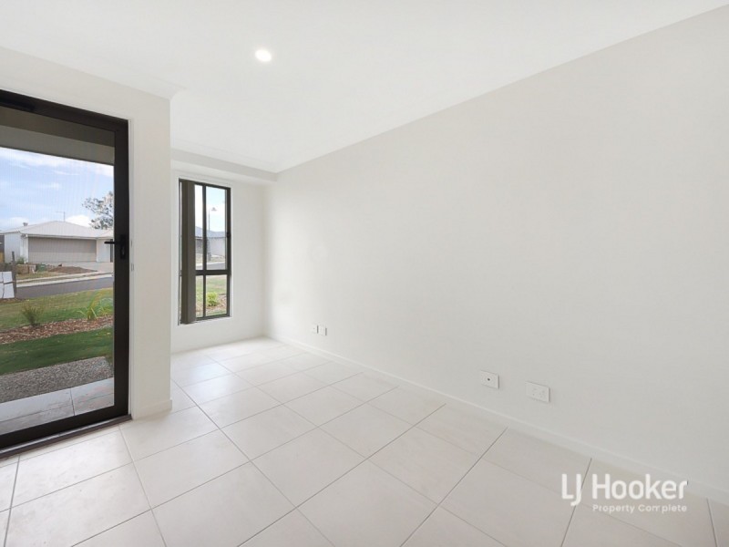 5 Field Close, Redbank Plains QLD 4301