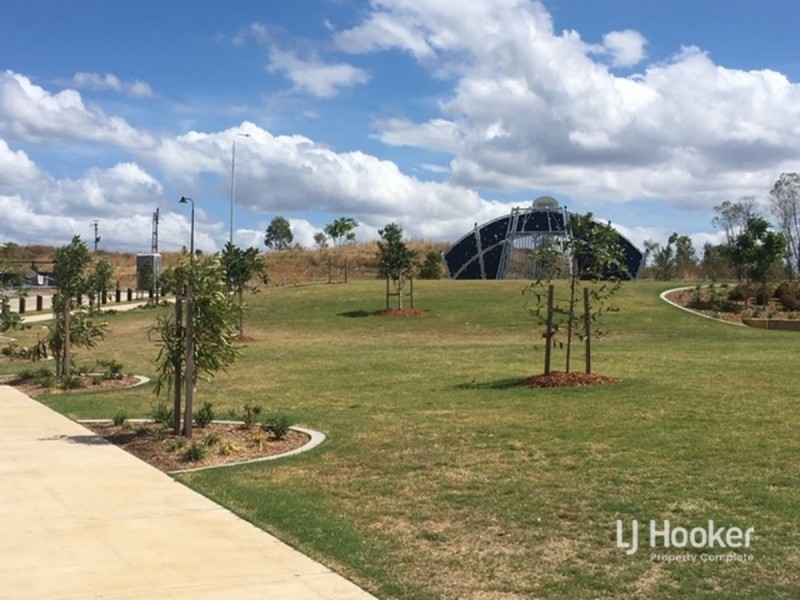 5 Field Close, Redbank Plains QLD 4301