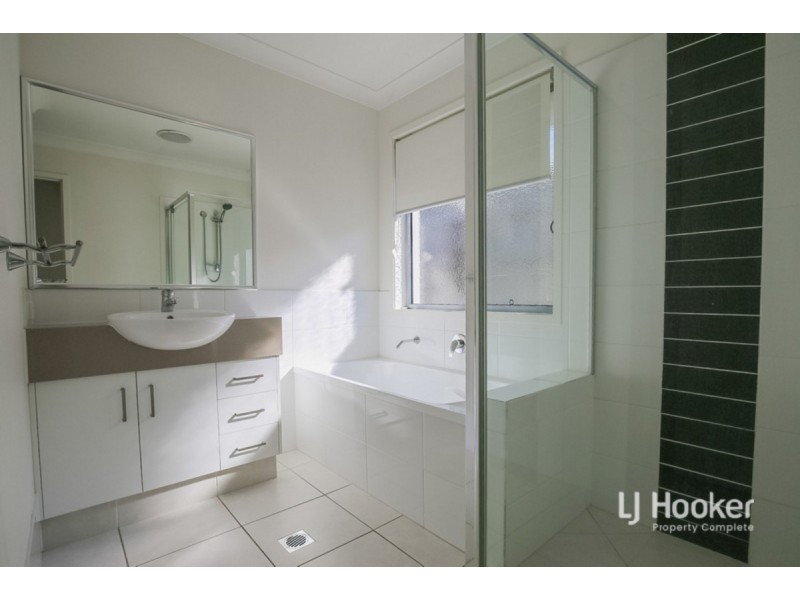 18 Treeline Circuit, Yarrabilba QLD 4207