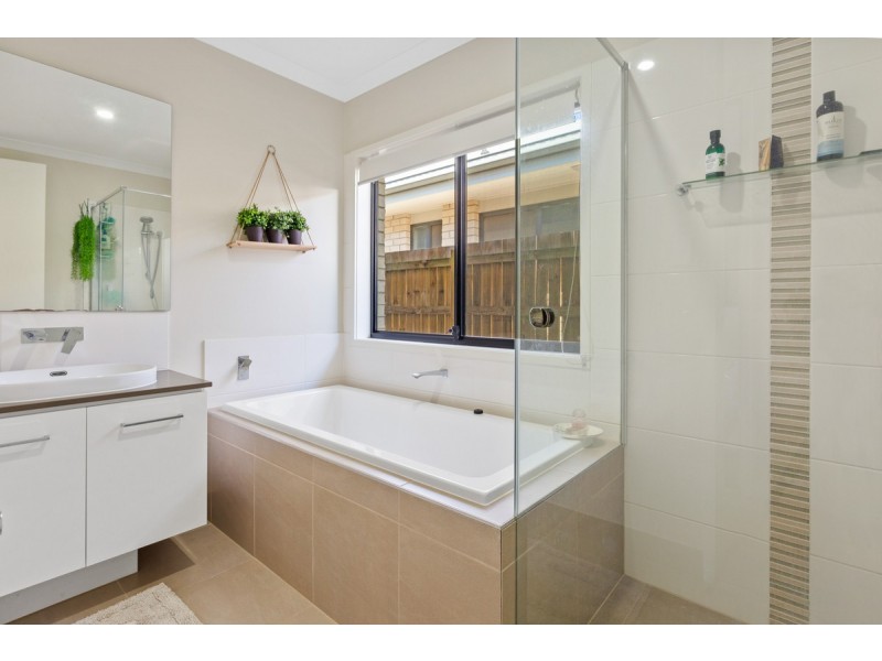 2 Mangano Court, Yarrabilba QLD 4207