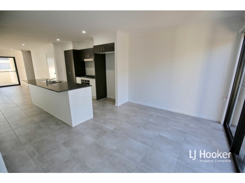 4 Lowthers Street, Yarrabilba QLD 4207