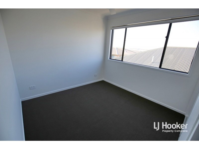 4 Lowthers Street, Yarrabilba QLD 4207