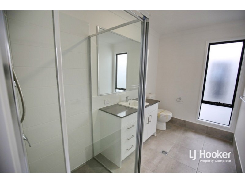 4 Lowthers Street, Yarrabilba QLD 4207
