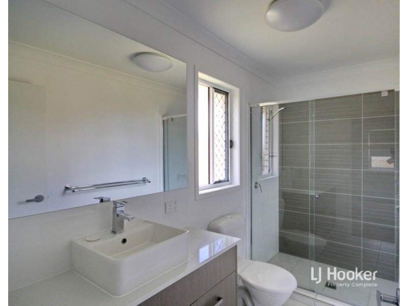 5 Pinehill Street, Yarrabilba QLD 4207