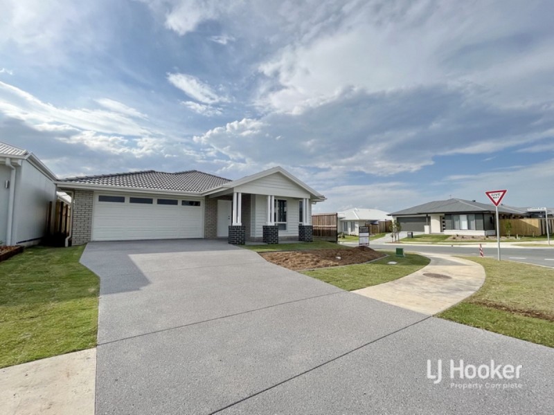40 Snowdonia Crescent, Yarrabilba QLD 4207