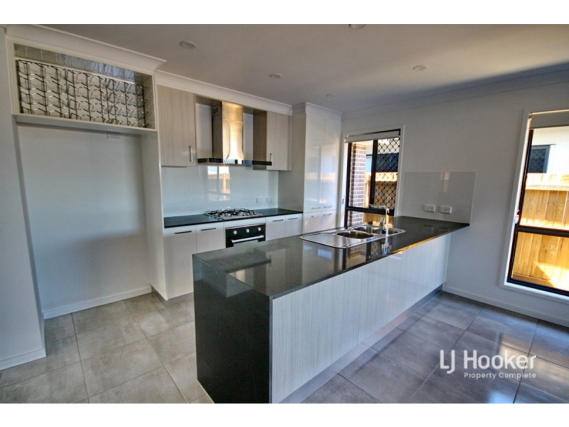 9 Greenstone Street, Yarrabilba QLD 4207