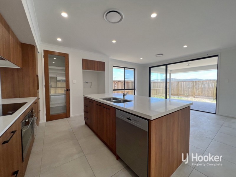 30 Snowdonia Crescent, Yarrabilba QLD 4207