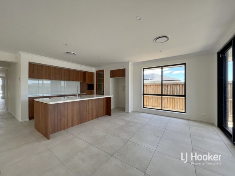 30 Snowdonia Crescent, Yarrabilba QLD 4207