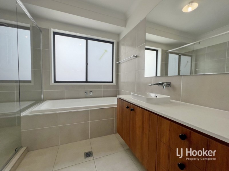 30 Snowdonia Crescent, Yarrabilba QLD 4207