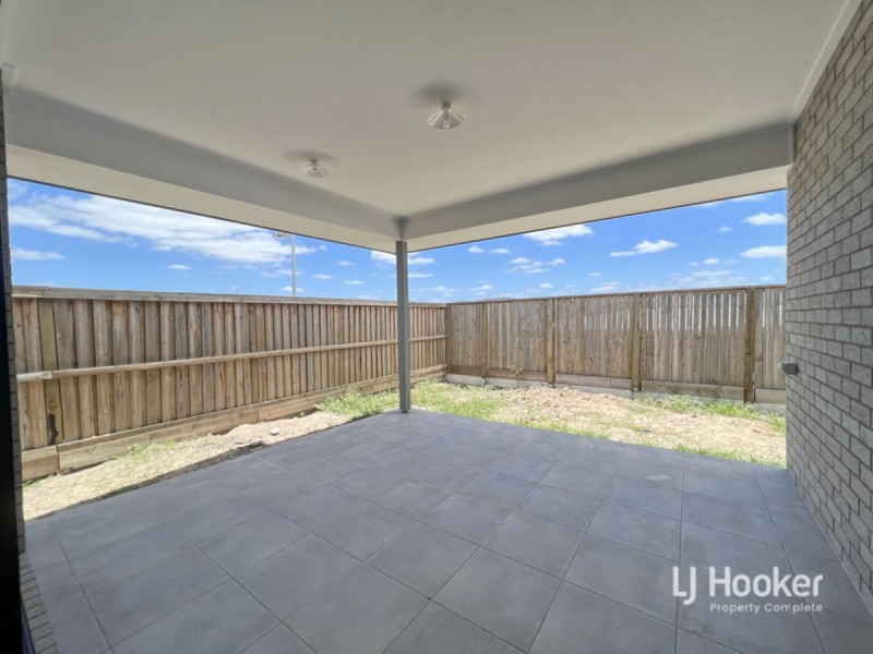 30 Snowdonia Crescent, Yarrabilba QLD 4207