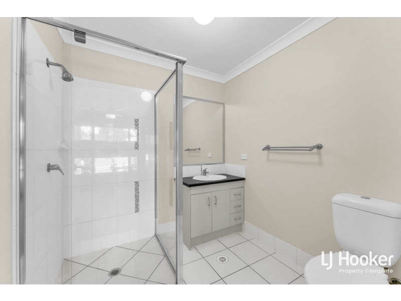11 Kenross Close, Gleneagle QLD 4285