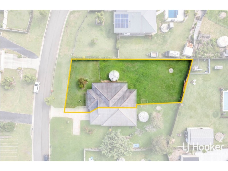 11 Kenross Close, Gleneagle QLD 4285