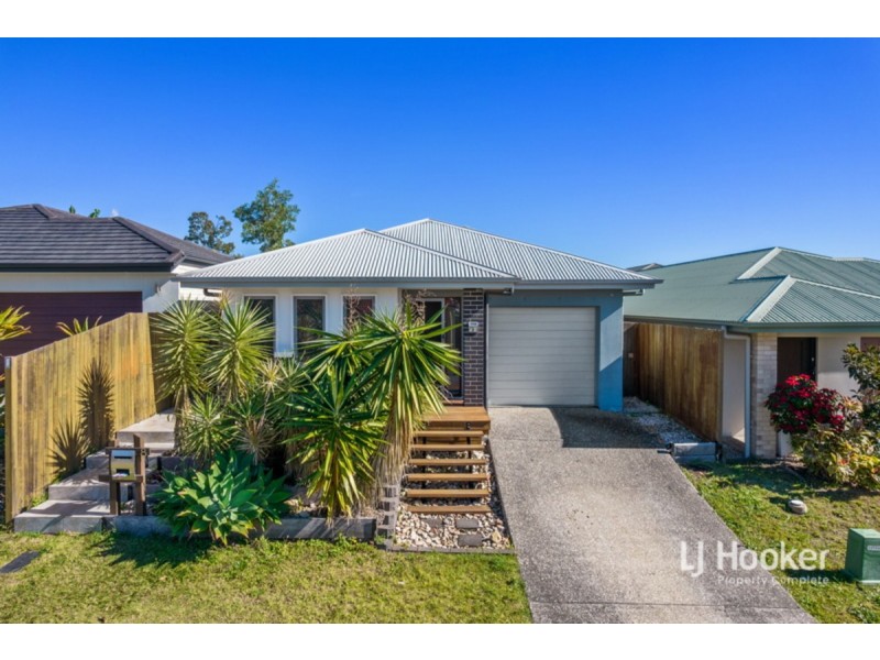 8 Carpenter Street, Yarrabilba QLD 4207