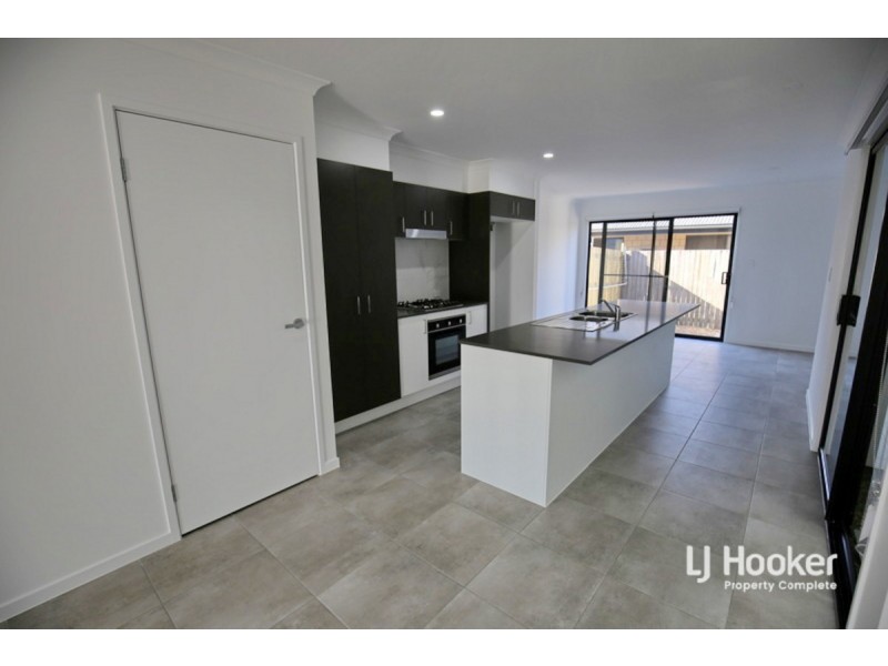 4 Lowthers Street, Yarrabilba QLD 4207