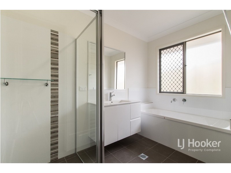 3 Winterpeak Close, Yarrabilba QLD 4207