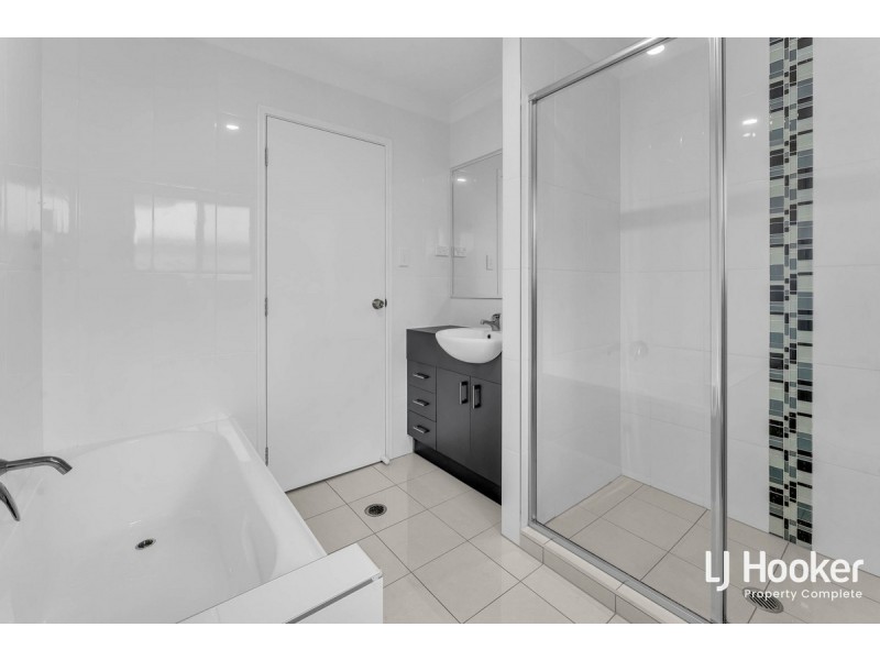 27 Lambent Street, Yarrabilba QLD 4207