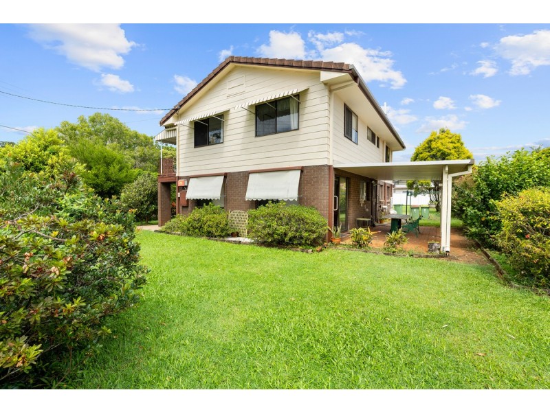1 Sandra Court, Redland Bay QLD 4165