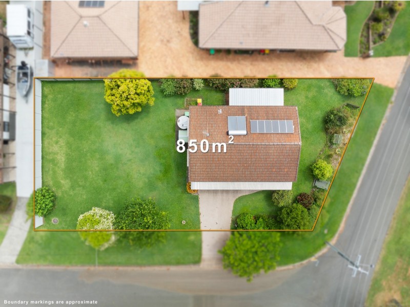 1 Sandra Court, Redland Bay QLD 4165