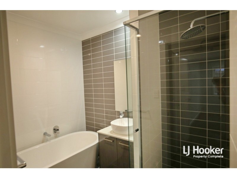 2/22 Chandon Court, Hillcrest QLD 4118