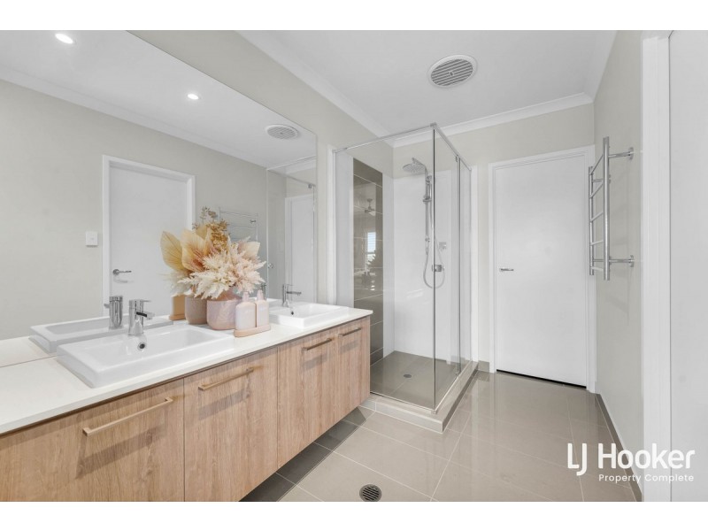 5 Pumice Lane, Yarrabilba QLD 4207