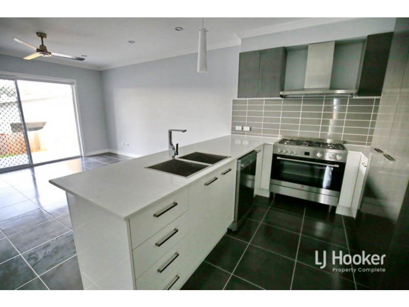 1/22 Chandon Court, Hillcrest QLD 4118