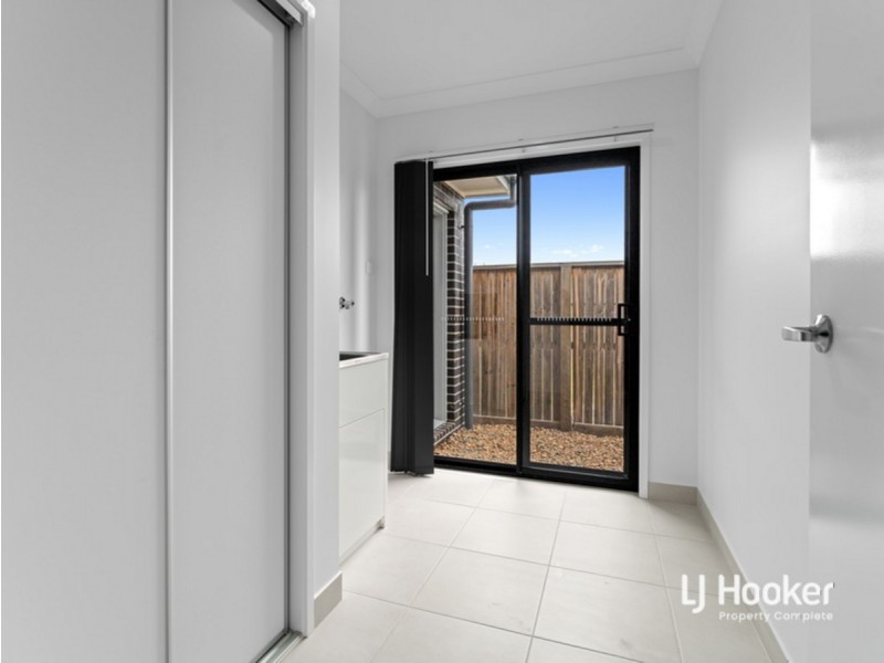 33 Flinders Drive, Yarrabilba QLD 4207