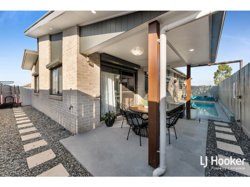 15 Tomlinson Street, Yarrabilba QLD 4207