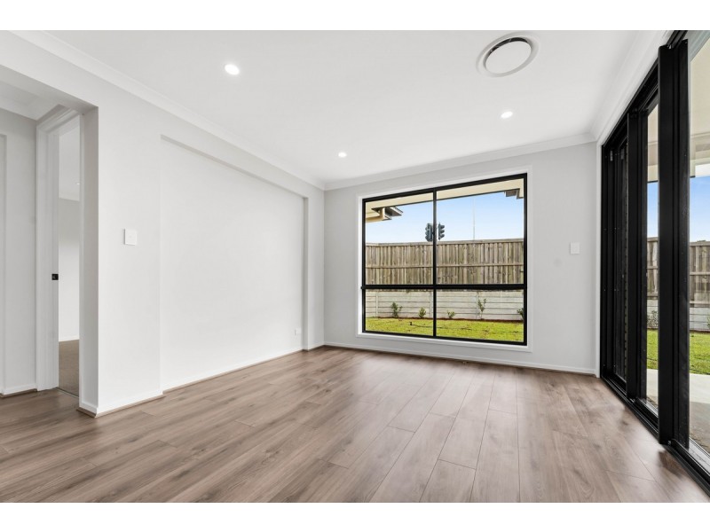 2 Yellowstone Avenue, Yarrabilba QLD 4207