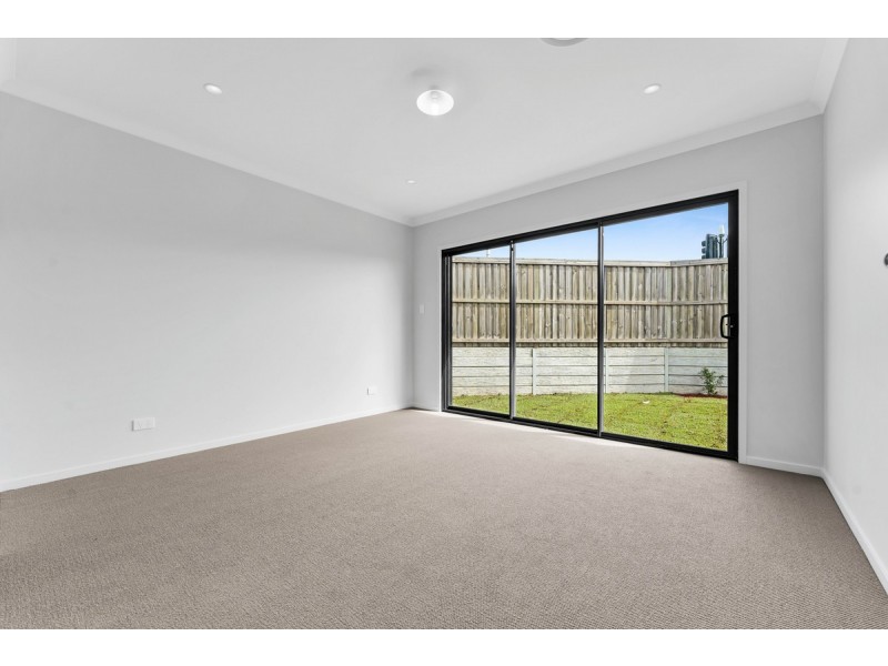 2 Yellowstone Avenue, Yarrabilba QLD 4207