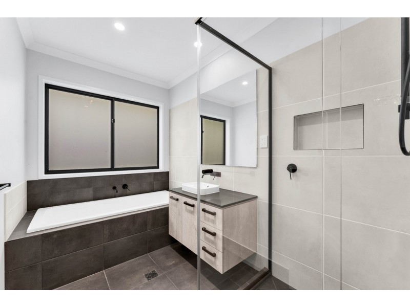 2 Yellowstone Avenue, Yarrabilba QLD 4207