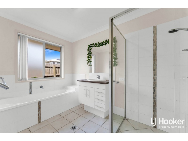 3 Peak Lane, Yarrabilba QLD 4207