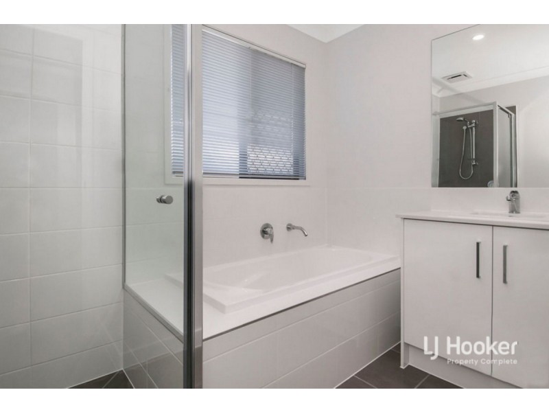 92 Slate Street, Yarrabilba QLD 4207