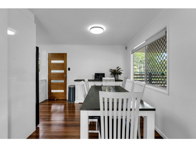 22 Green Road, Regents Park QLD 4118