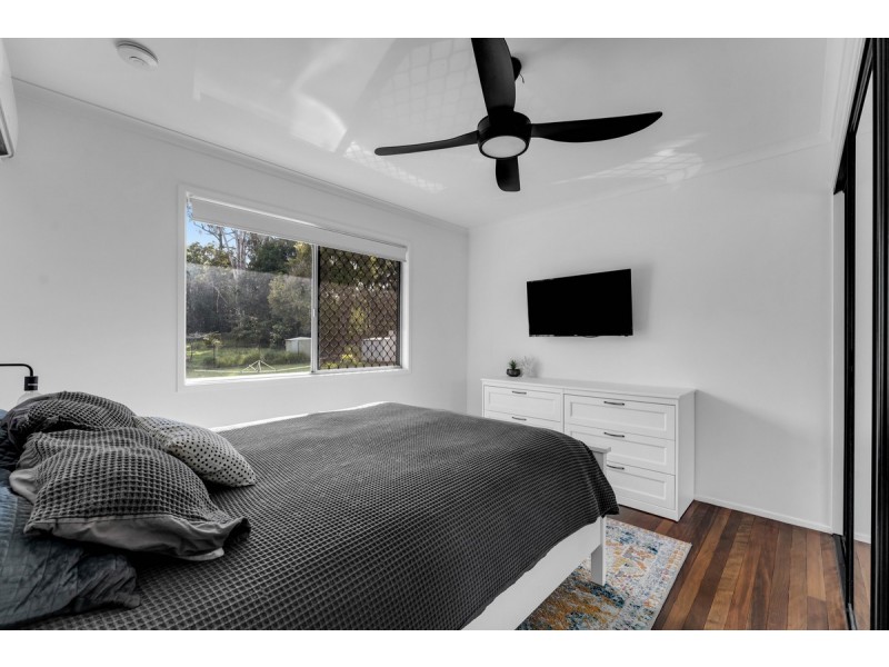 22 Green Road, Regents Park QLD 4118