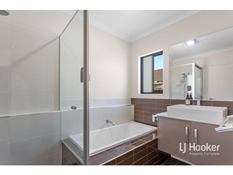 165 Darlington Drive, Yarrabilba QLD 4207
