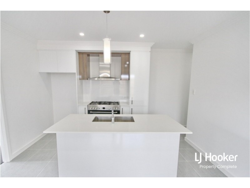 10 Diller Drive, Crestmead QLD 4132