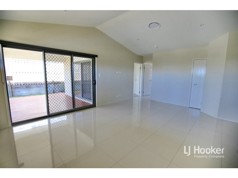 15 Autumnfield Avenue, Yarrabilba QLD 4207