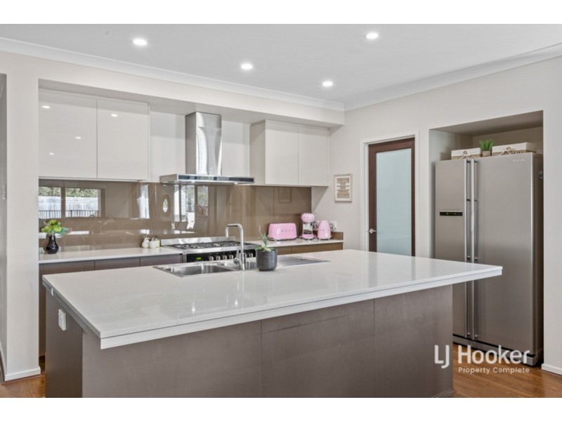 34 Winterpeak Close, Yarrabilba QLD 4207