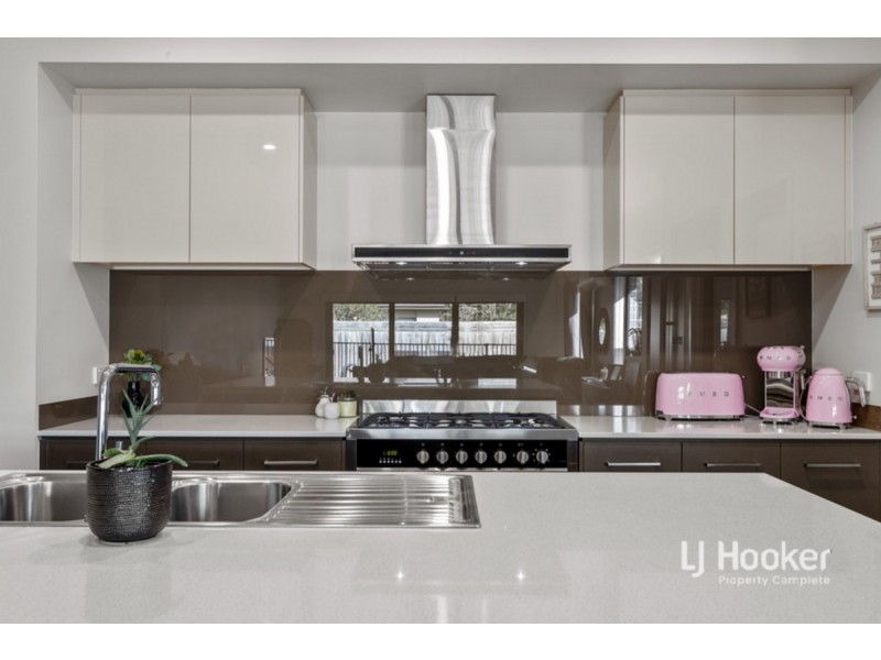 34 Winterpeak Close, Yarrabilba QLD 4207