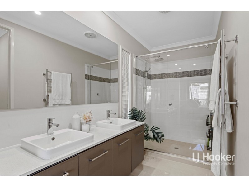 34 Winterpeak Close, Yarrabilba QLD 4207