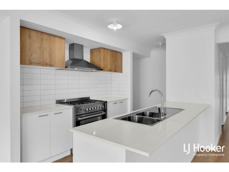 5 Moreton Crescent, Yarrabilba QLD 4207