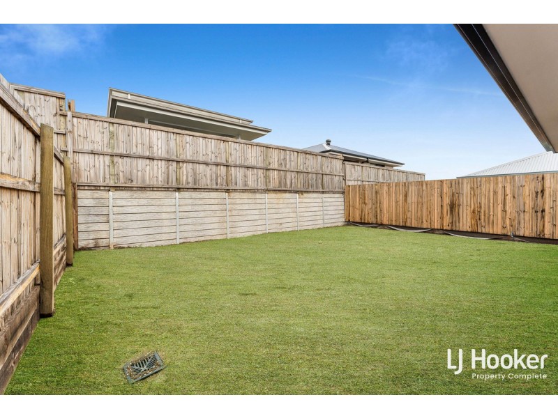 5 Moreton Crescent, Yarrabilba QLD 4207