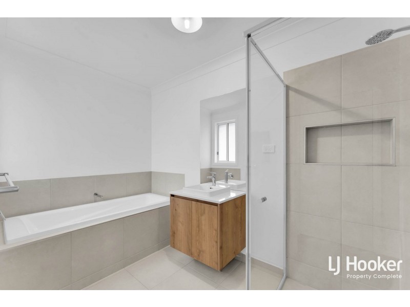 5 Moreton Crescent, Yarrabilba QLD 4207