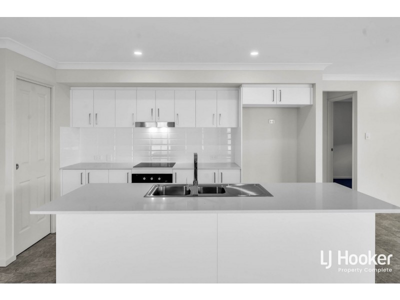 8 Willandra Street, Yarrabilba QLD 4207