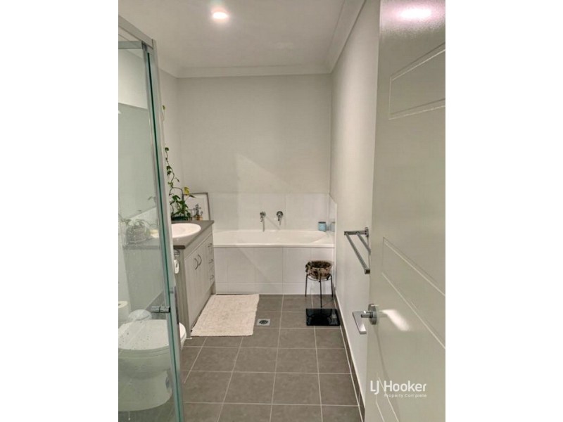 2/93B First Avenue, Marsden QLD 4132