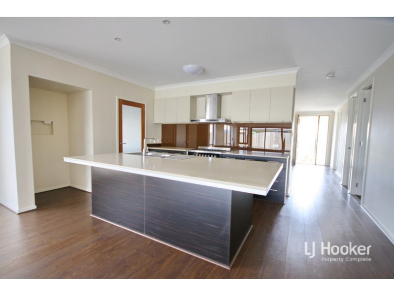 11 Tappen Street, Yarrabilba QLD 4207